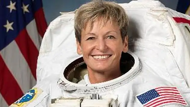 Kadın Astronot Uzay'da Yürüyüş Rekorunu Kırdı !