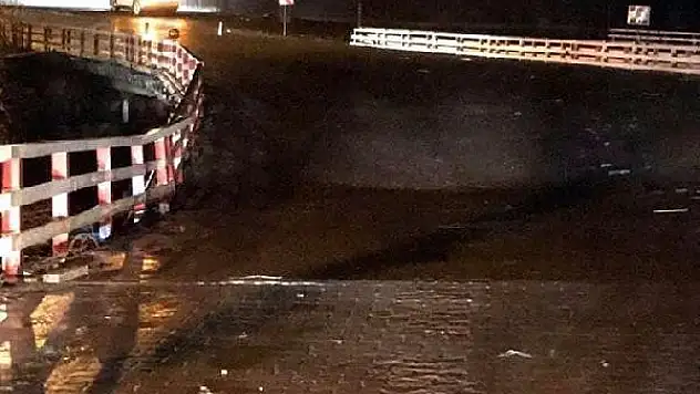 Bingöl'de etkili olan şiddetli sağanak, hayatı olumsuz etkiledi
