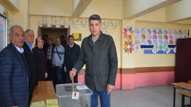 Ulaş Akhan Oyunu kullandı