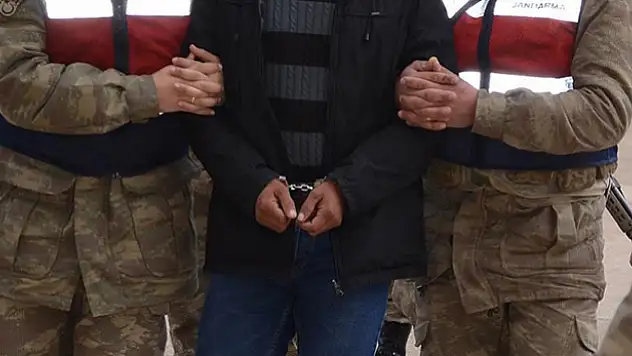 Terörist şehre inince kendini yakalattı