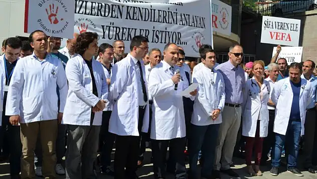 Sağlık Çalışanlarına karşı Şiddeti Kınamak için toplandılar