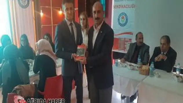 Eğitim-Bir-Sen Ağrı Şubesi yeni atanan öğretmenlere yemek verdi