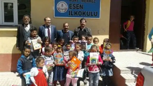 Ağrı İl Tarım Müdürlüğü personeli Köy Okullarına Kitap Kampanyası başlattı