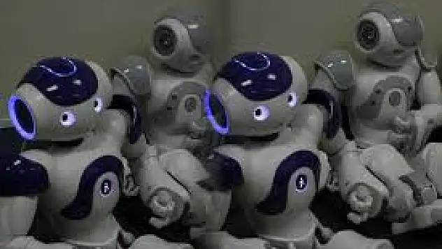 'Muhteşem Çocuk'un Robotları Birinciliği Kaptırmıyor