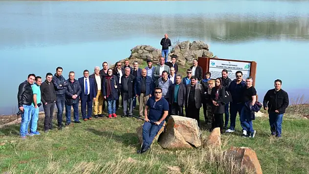 İranlı Turizmciler Nemrut Krater Gölü'ne Hayran Kaldı
