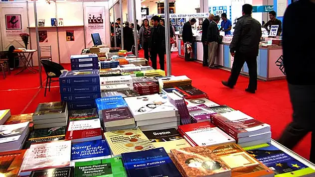 Doğu'nun En Büyük Kitap Fuarına Yoğun İlgi