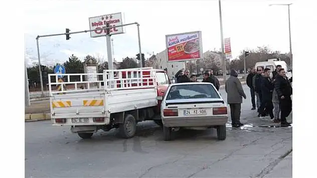 Erzincan'da mezuniyete giderken Kaza oldu: 6 Yaralı