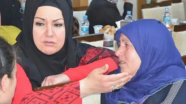 Ağrı'lı Kadınlar Anneler Gününde İkbal Gürpınar'la Bir Araya Geldi