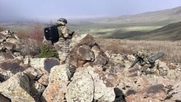 Türkiye'nin çatısı Ağrı Dağında terör operasyonu