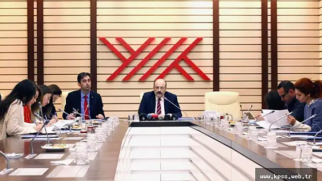 Sağlık Bilimlerindeki öğrencilere bin 800 lira burs verilecek