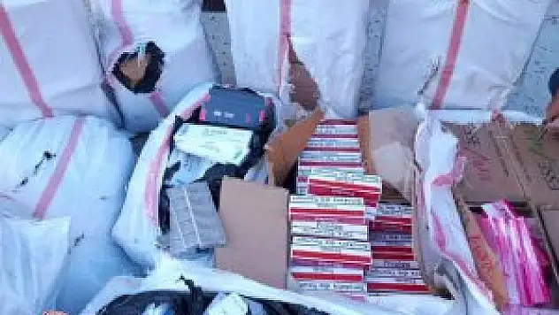 Ağrı Dağı yakınlarında Çuvallara gizlenmiş Sigara bulundu