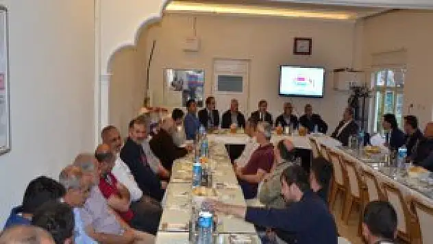 Başkan Eser İftar Verdi