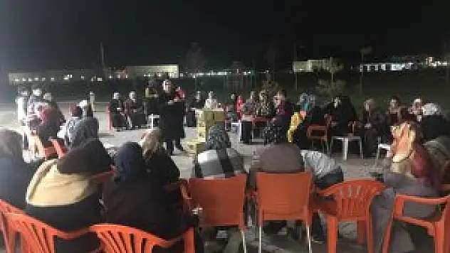 Vali Eşi Tuba Işın teravih sonrası bayanlarla buluştu