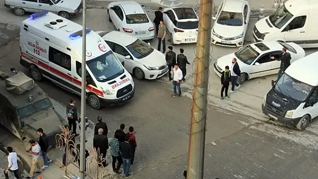 PKK'lı teröristlerce tuzaklanan mayına basan asker yaralandı