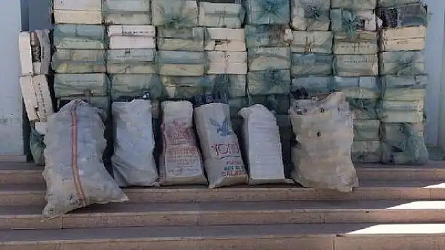 Başkale'de Kaçak Sigara Operasyonu