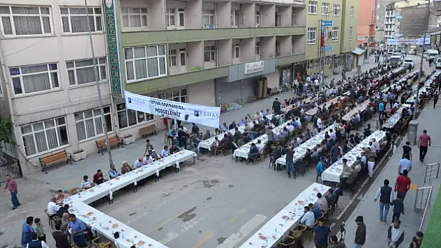 Hakkari Vedaş'tan İftar Yemeği