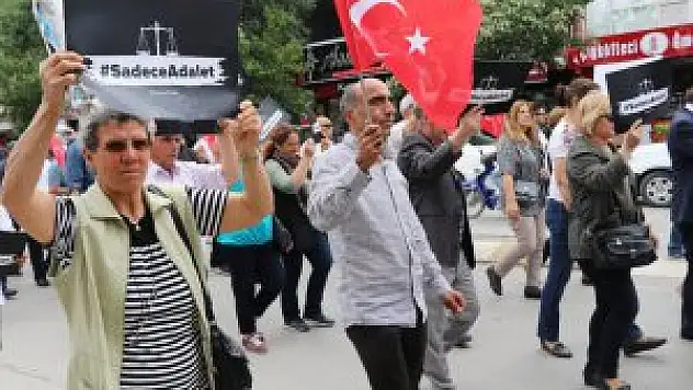 Chp'nin Berberoğlu'nun Tutuklanmasına Tepki Yürüyüşü