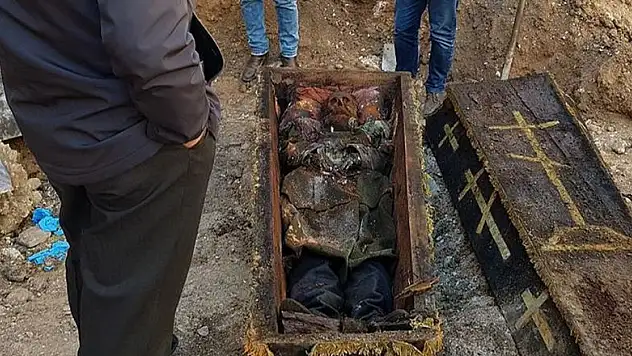 Cesedi Bulunan Rus Komutanın Kimliğini Türkler Ve Ruslar Belirliyecek