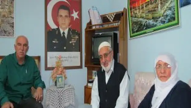 Elazığ Aile ve Sosyal Politikalar İl Müdürü Suat Kenç, Şehit Ailelerini Unutmadı