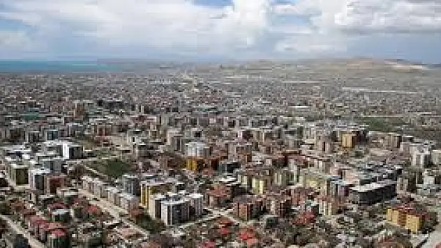 Vanlılar İftarını Belediyenin Sofrasında Açtı