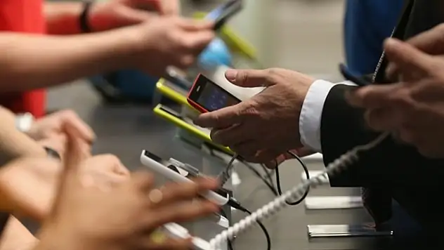 Cep telefonlarına fiyat düşüşü gerçekleşecek