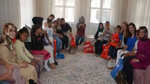Gönül Elçileri Sevgi Evlerini Ziyaret Etti