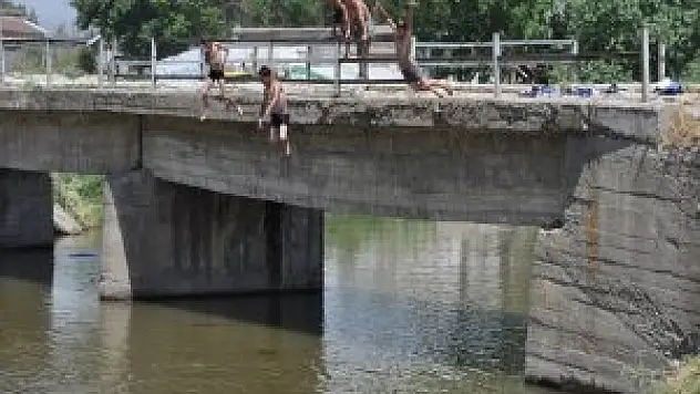 Muş Karasu Nehri'nde 'tehlikeli serinlik'