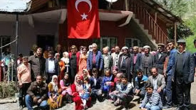 Vali Toprak, Düğün Törenine Katıldı !