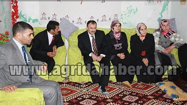 MİLLİ EĞİTİM MÜDÜRÜ YILMAZ ÖĞRENCİ AİLELERİNİ EVLERİNDE ZİYARET ETTİ