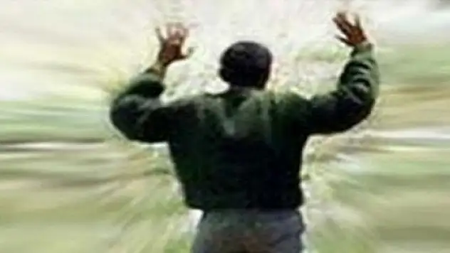 Hakkari'de Bir Terörist Askerlerimize Teslim Oldu