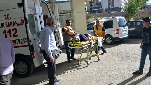 Muş'ta İş Treni Otomobille Çarpıştı