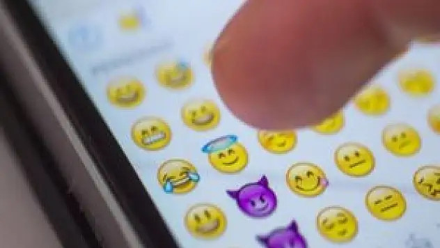 Apple'dan Dünya Emoji Gününde Yeni Emoji Bildirimi