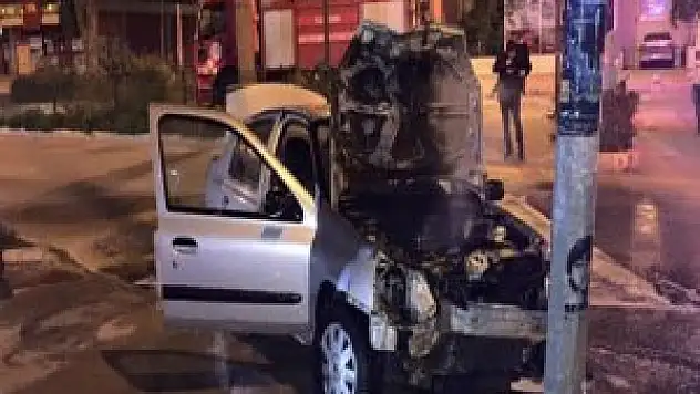 Erzincan'da Trafik Kazası: 2 Yaralı
