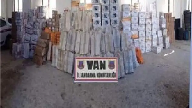 Van'da 62 Bin Paketlik Kaçak Sigara Operasyonu