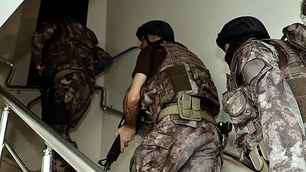Teröristin Kaçırdığı Kız Operasyonla Kurtarıldı
