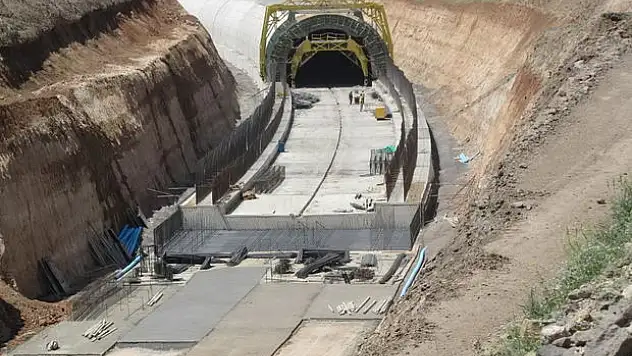 BTK Demiryolu İlk Yolcu Taşımacılığını Yaptı
