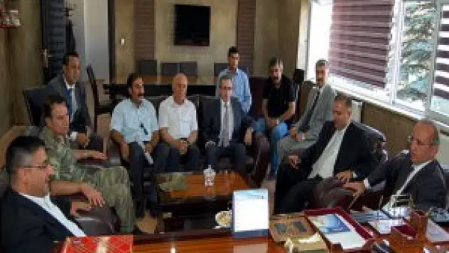 Vali Ustaoğlu, Tatvan İlçesini Ziyaret Etti