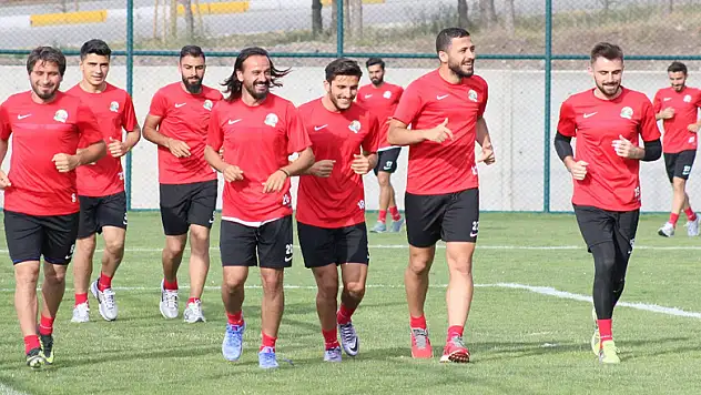 Van Büyükşehir Belediyespor, Erzurum'da Kampa Girdi