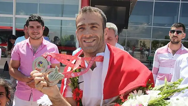 'İki Oğluma İki Altın Madalya Getirdim'