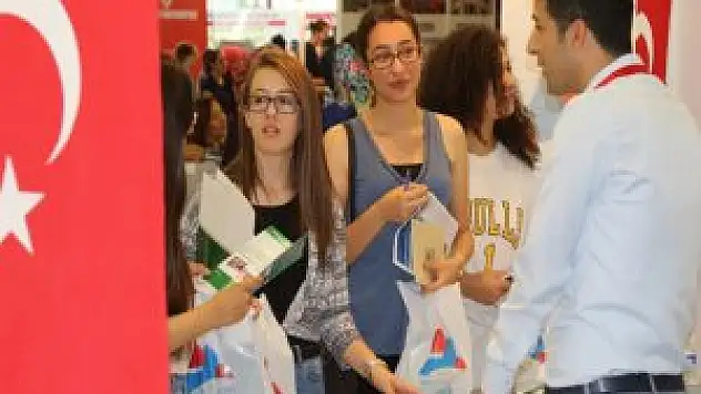A.İ.Ç.Ü. Ünitercih Fuarında