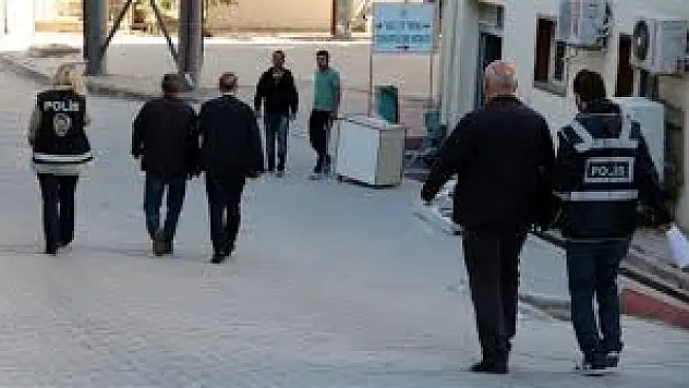 Elazığ'da Aranan Şahıslara Yönelik Operasyon