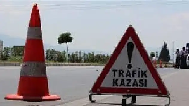 Malatya'da Otomobil Devrildi