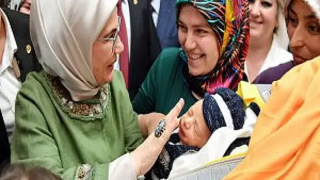 'Sezaryen Oranını İndirmek İçin Seferberlik Başlatmalıyız'