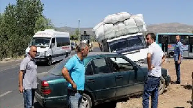 Bingöl'de Trafik Kazası: 2 Yaralı