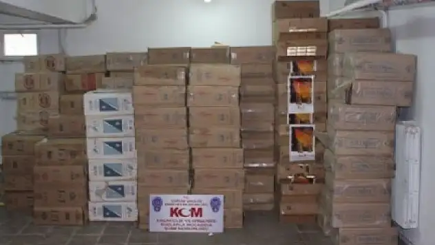 Gürpınar'da Kaçak Sigara Operasyonu Düzenlendi