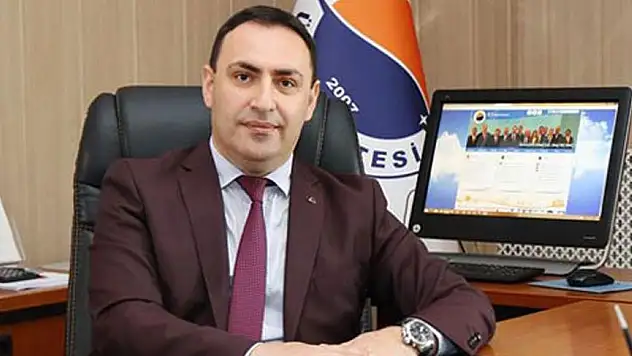 Trafik Kazasında Hayatını Kaybeden Prof.Dr.Sezgin Memleketin'de Toprağa Verildi