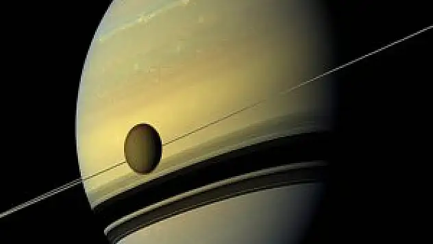 Titan'da Hücre Zarı Oluşturabilecek Madde Bulundu