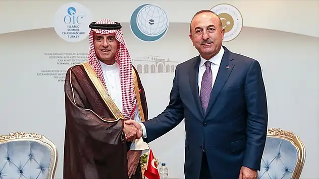 Bakan Çavuşoğlu Suudi Mevkidaşı Cubeyr İle Yanyana Geldi