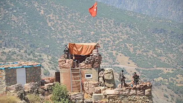 2 Bin Rakımlı Kırmızı Tepe'de Vatan Savunması
