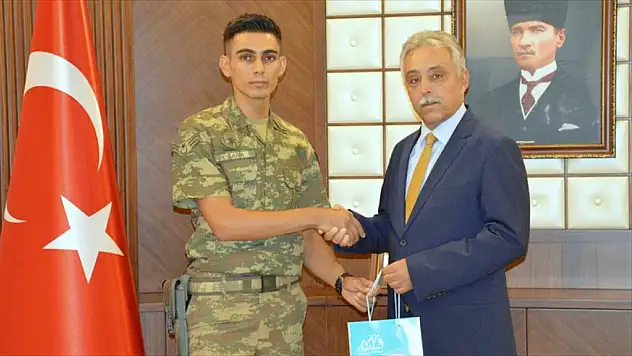 Cumhurbaşkanı Erdoğan'dan Askere Yeni Telefon